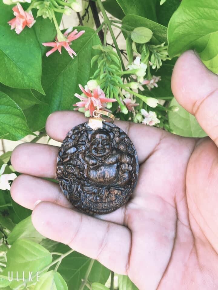 Mặt dây chuyền trầm hương sáng chìm