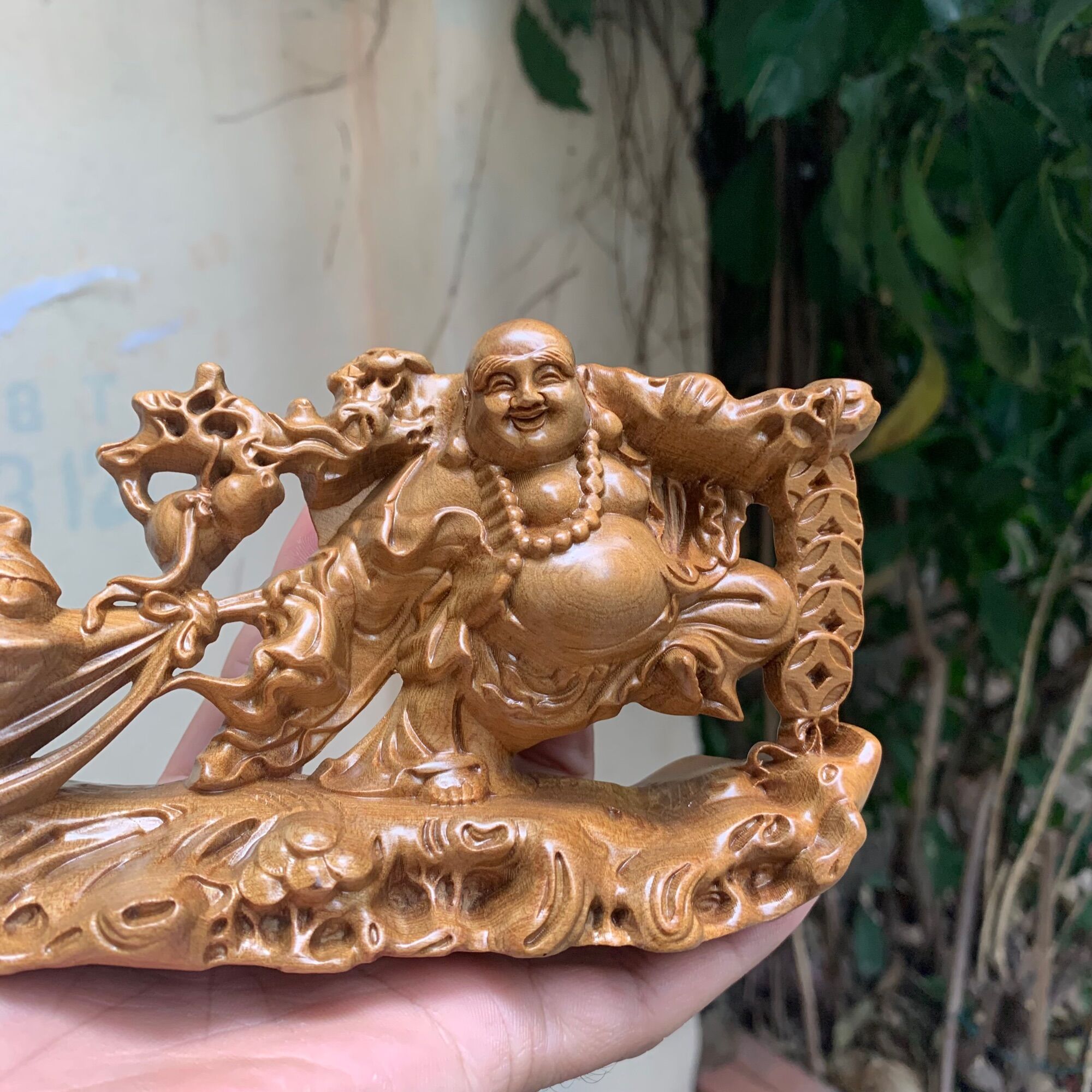 Tượng phật di lặc gỗ bách xanh