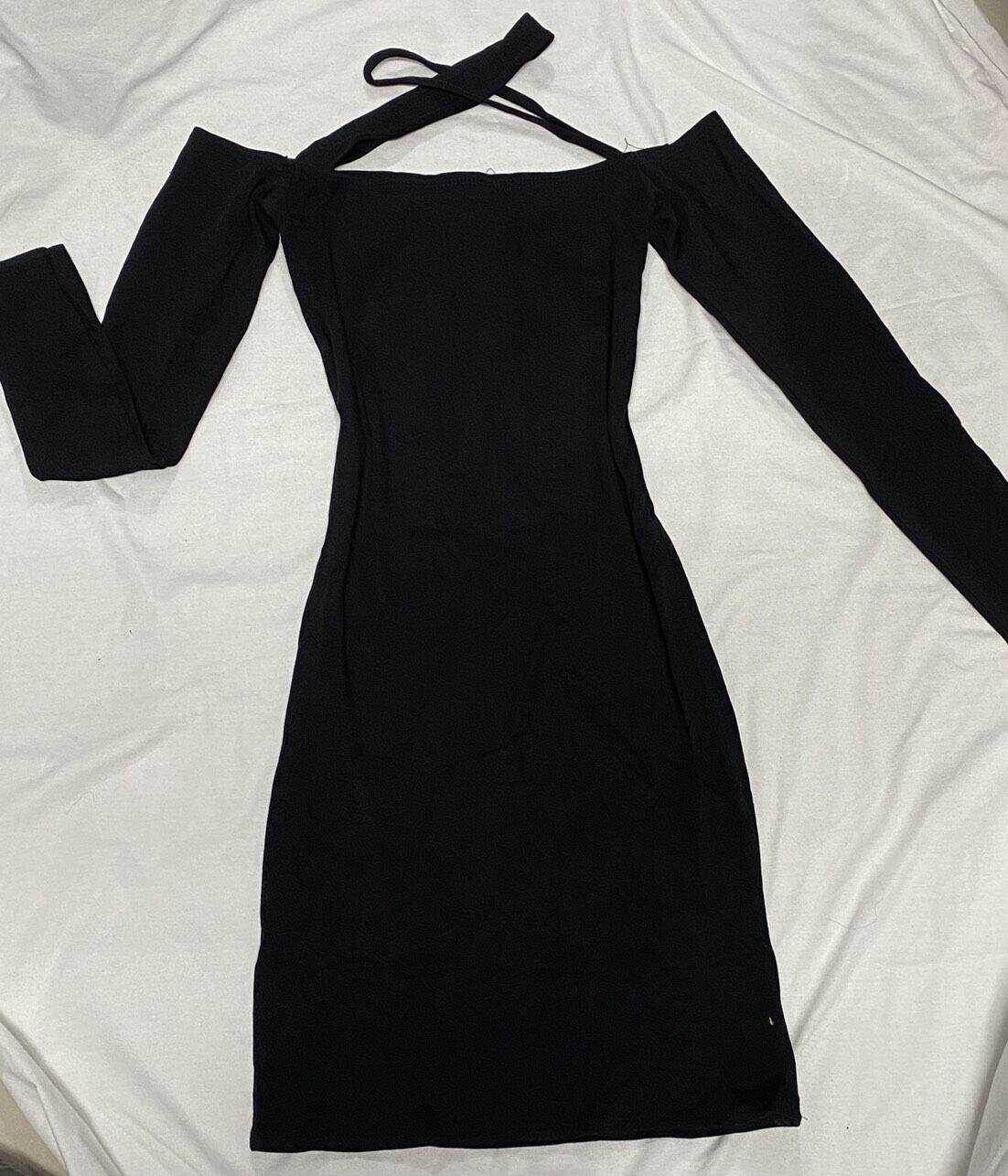 đầm body tay dài dây chéo cổ