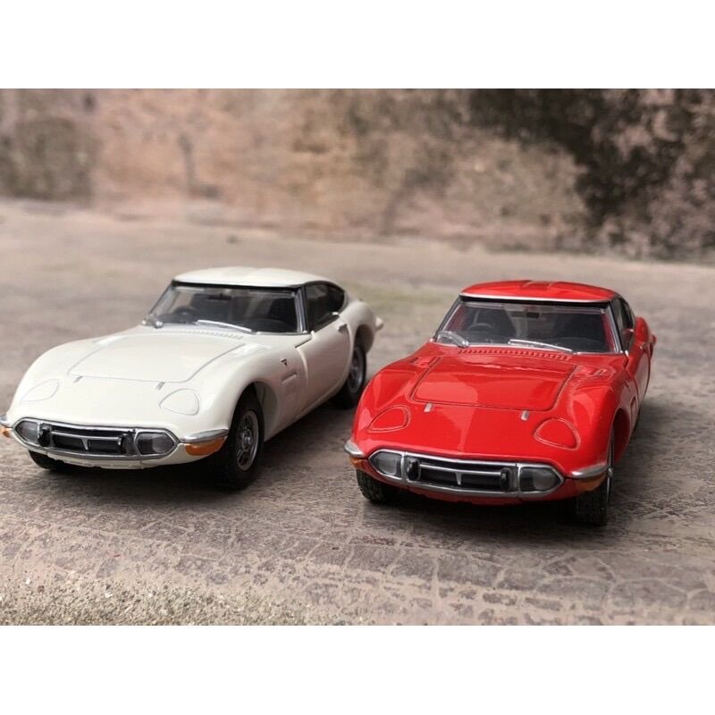 Xe Mô Hình TOMICA Toyota 2000GT 1:43