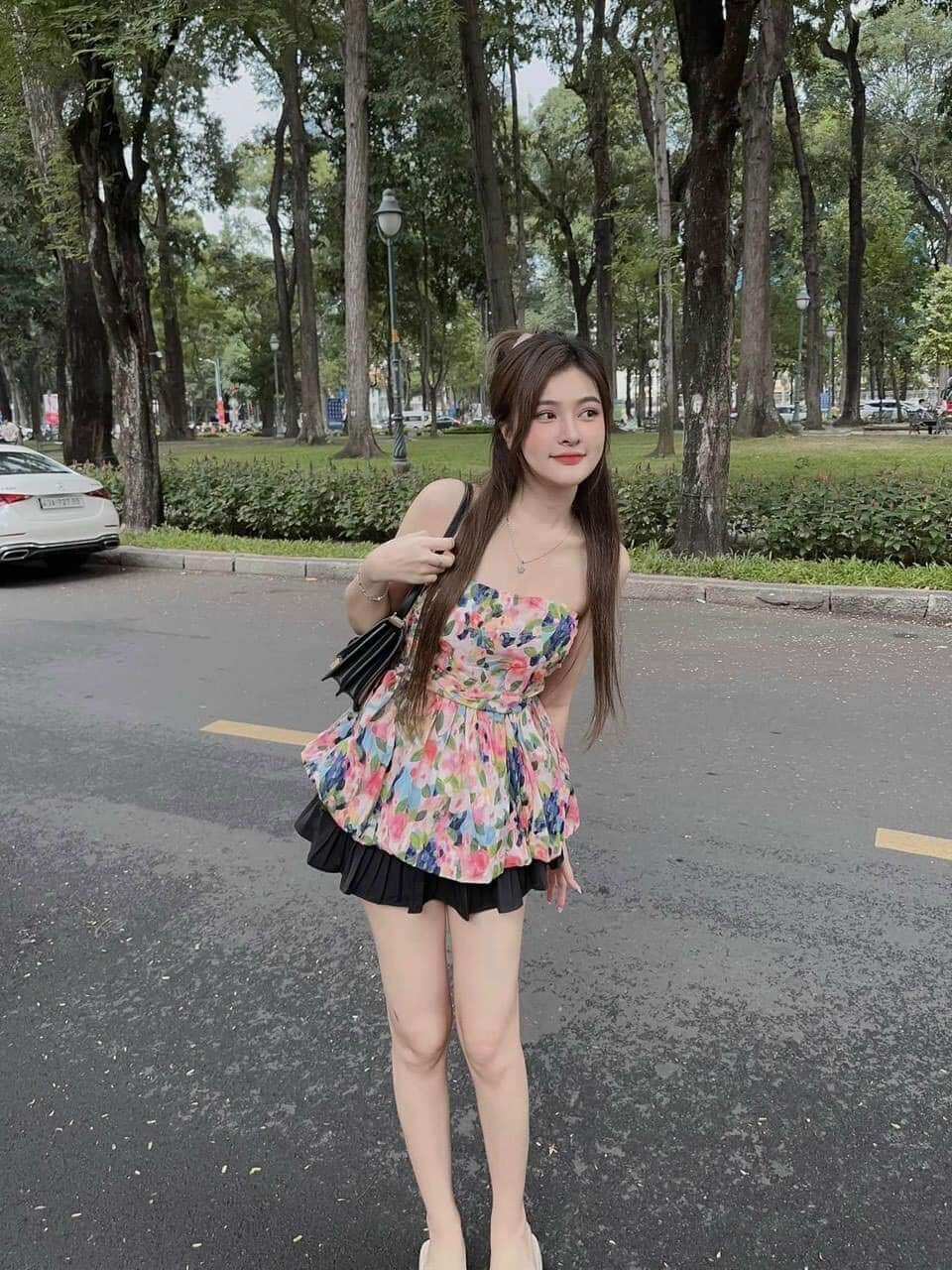 Áo Ống Hoa Cúp Ngực Xếp Ly Phối Bèo