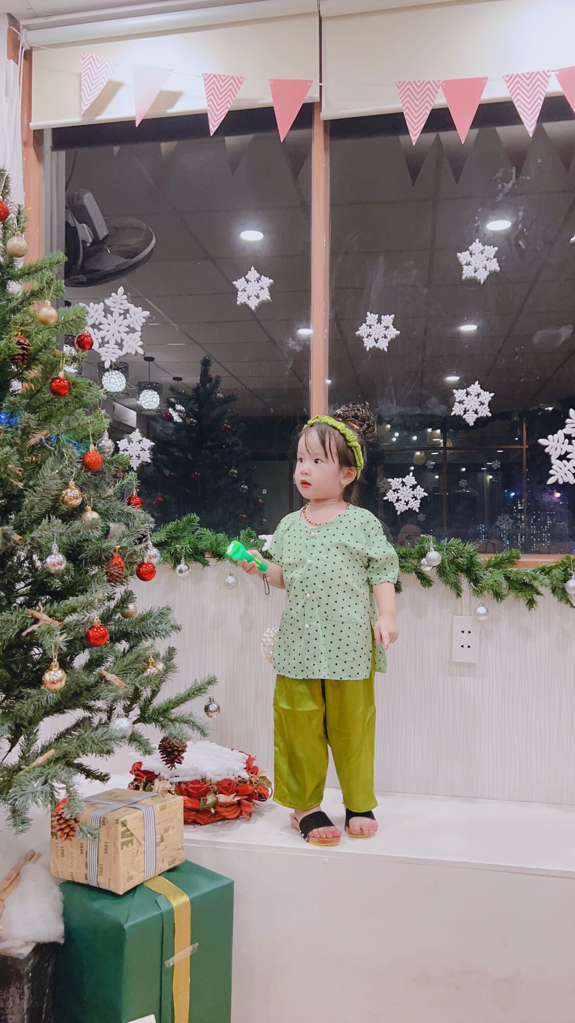 Bà Ba Chấm Bi Kèm Cài Cho Bé Gái 3 Màu