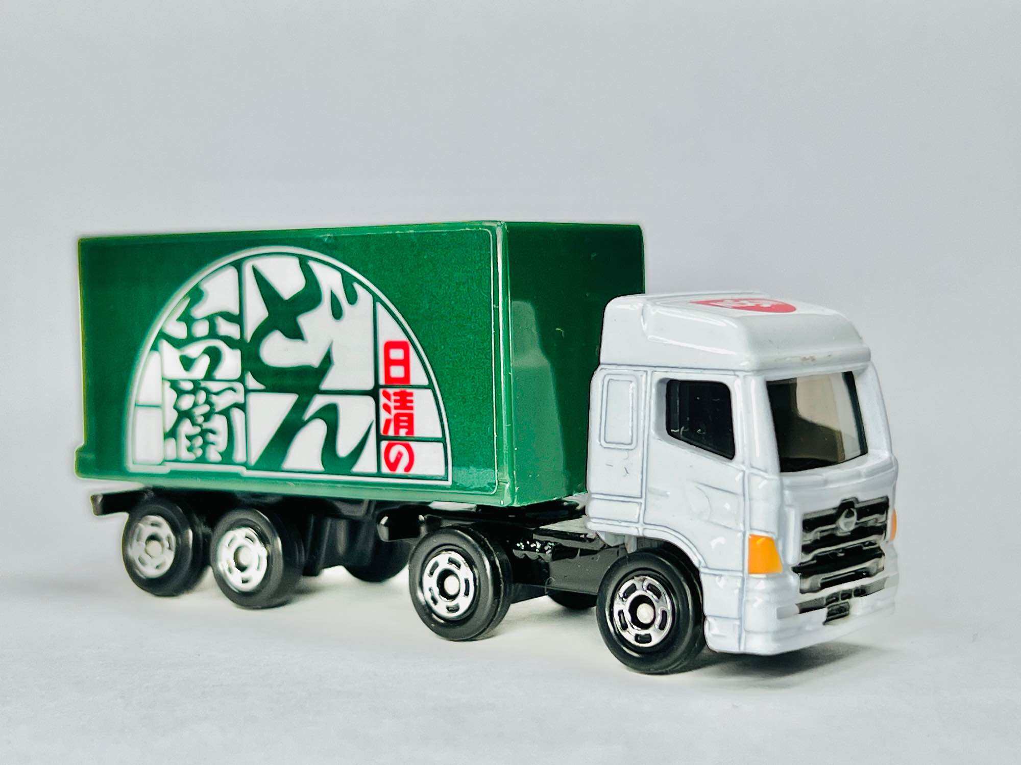 Hobby Store xe mô hình Tomica Hino Truck - Xe Tải - Hàng xé Set 4 Gift Nissin ( Không Hộp )