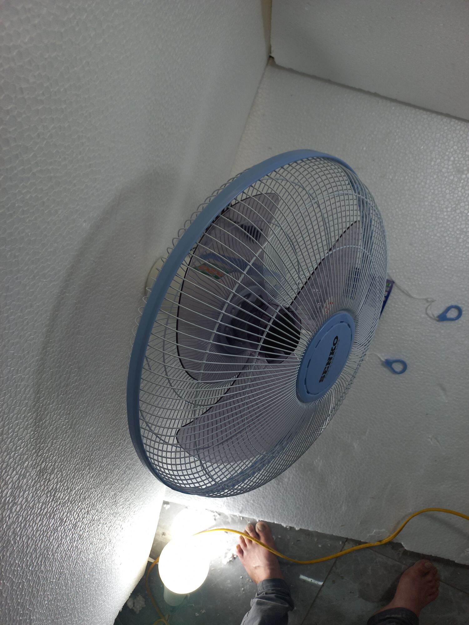 Quạt treo tường Senko TC1626