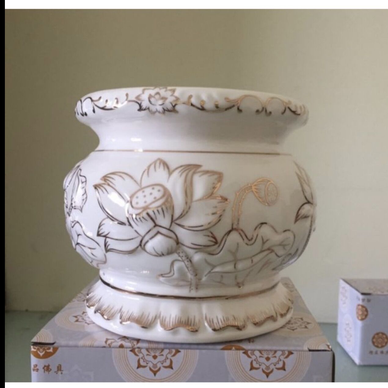 Bộ thờ cúng bạch ngọc lư hương, lư nhang,bình bông, đĩa đựng trái câu ,bộ chung ly , đại bi