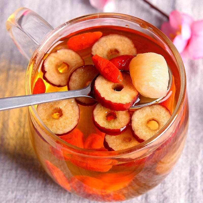 Trà nhãn nhục táo đỏ kỷ tử ( hộp 18 gói , bổ máu , đẹp da ,da hồng hào )