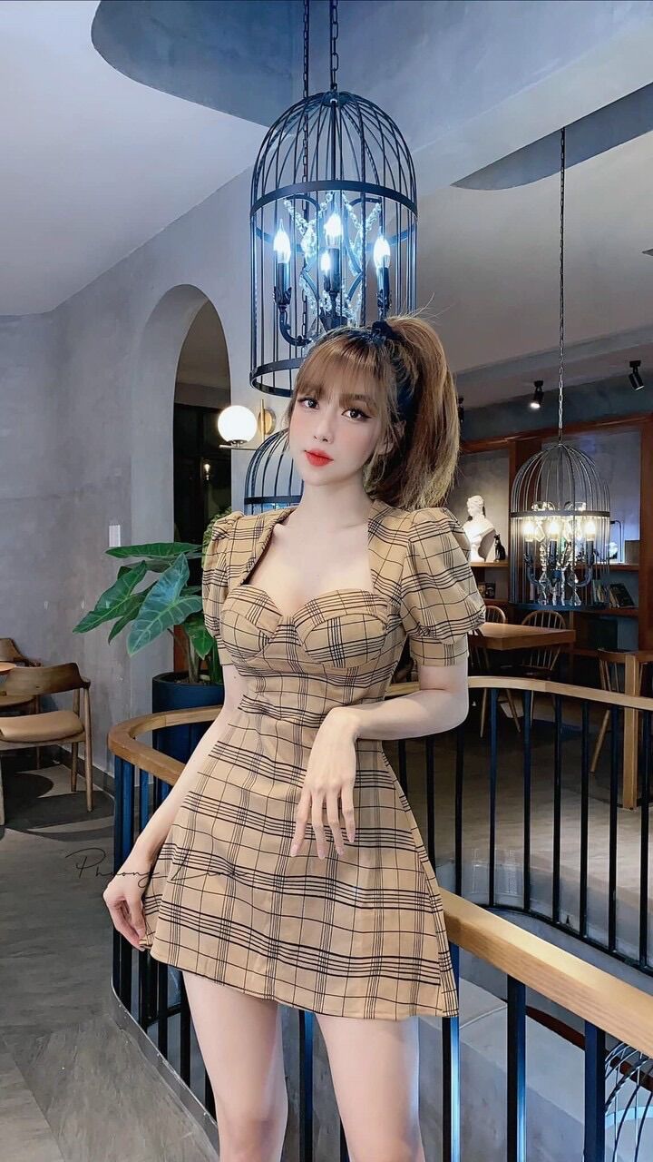 Đầm caro cúp ngực tay ngắn BG