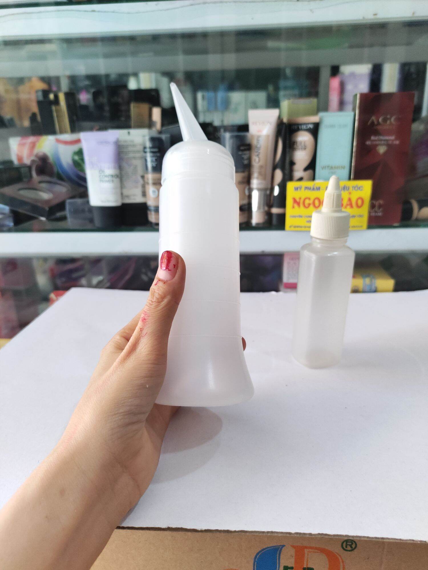 Bình Chân Thuốc, Bình xịt tra thuốc dập tóc