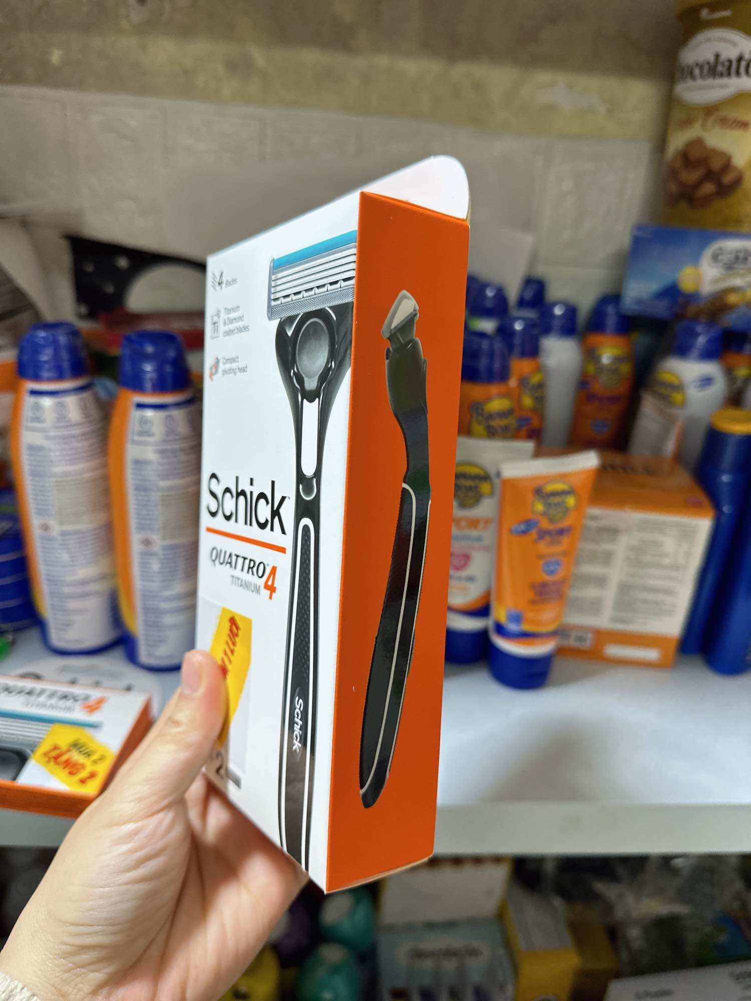 Dao Cạo Râu SCHICK QUATTRO TITANIUM 4 lưỡi (Tặng Thêm 1 Lưỡi trị giá 25k)