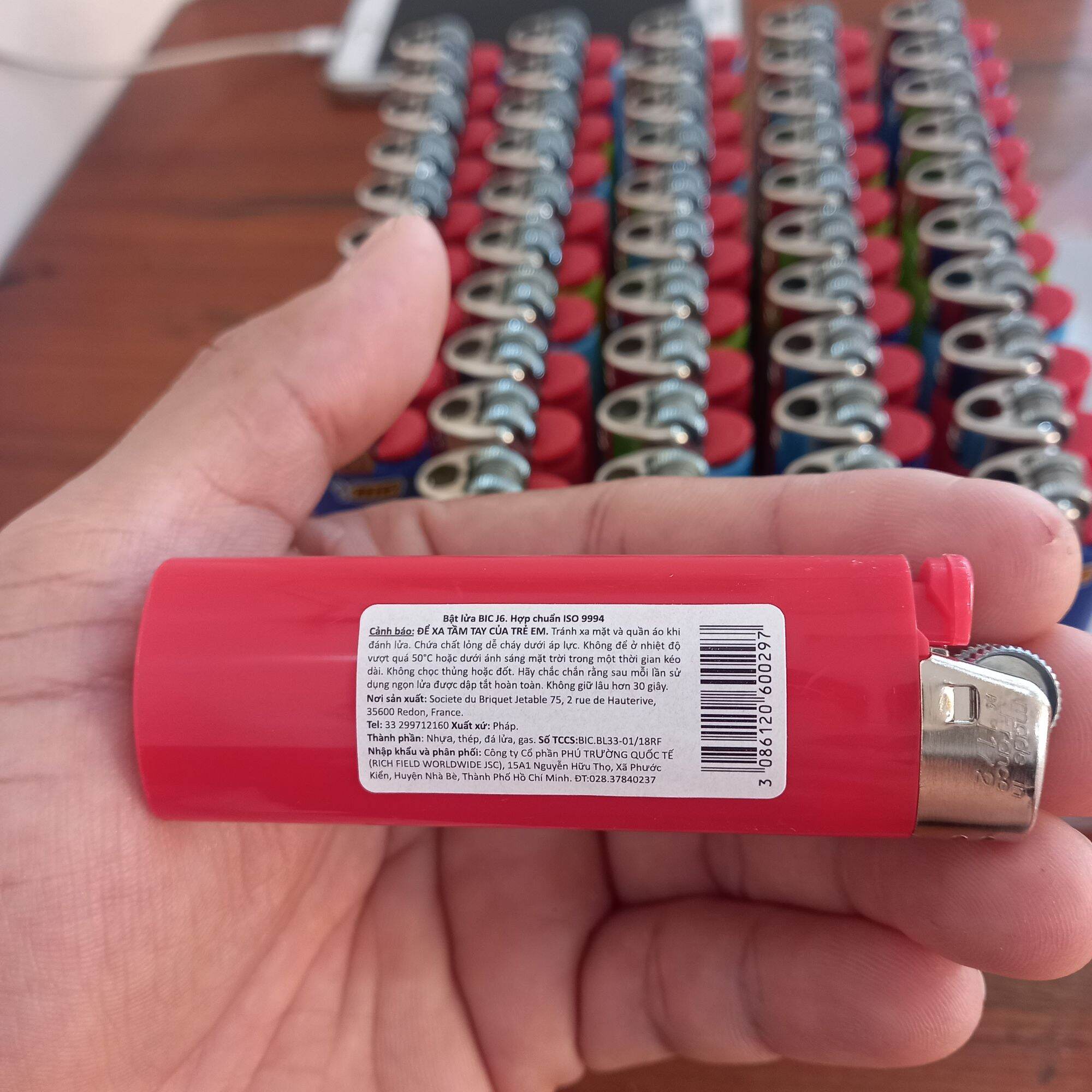 Bật lửa hộp quẹt Bic J6 cam kết chính hãng 100%