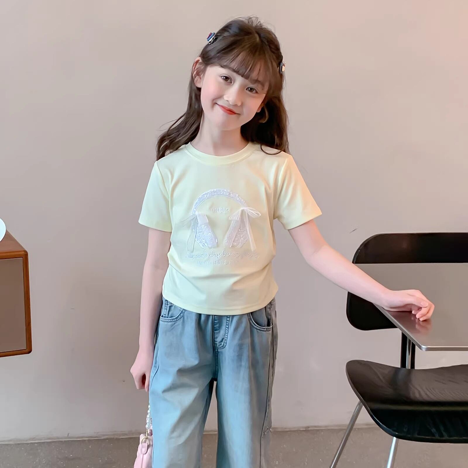 Stylish New Arrival Girl's T-Shirt - 2