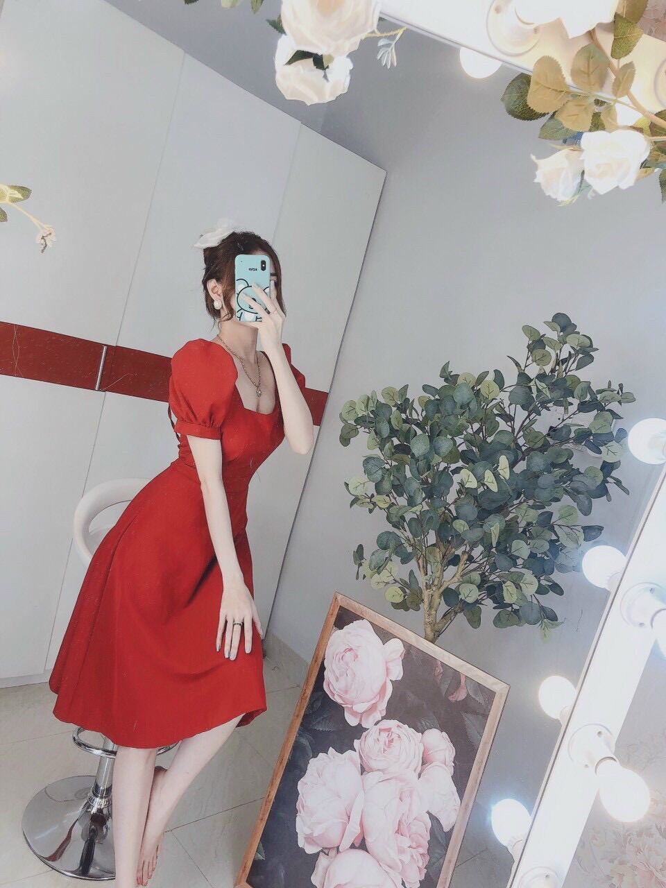 ĐẦM XOÈ CỔ VUÔNG TAY PHỒNG.