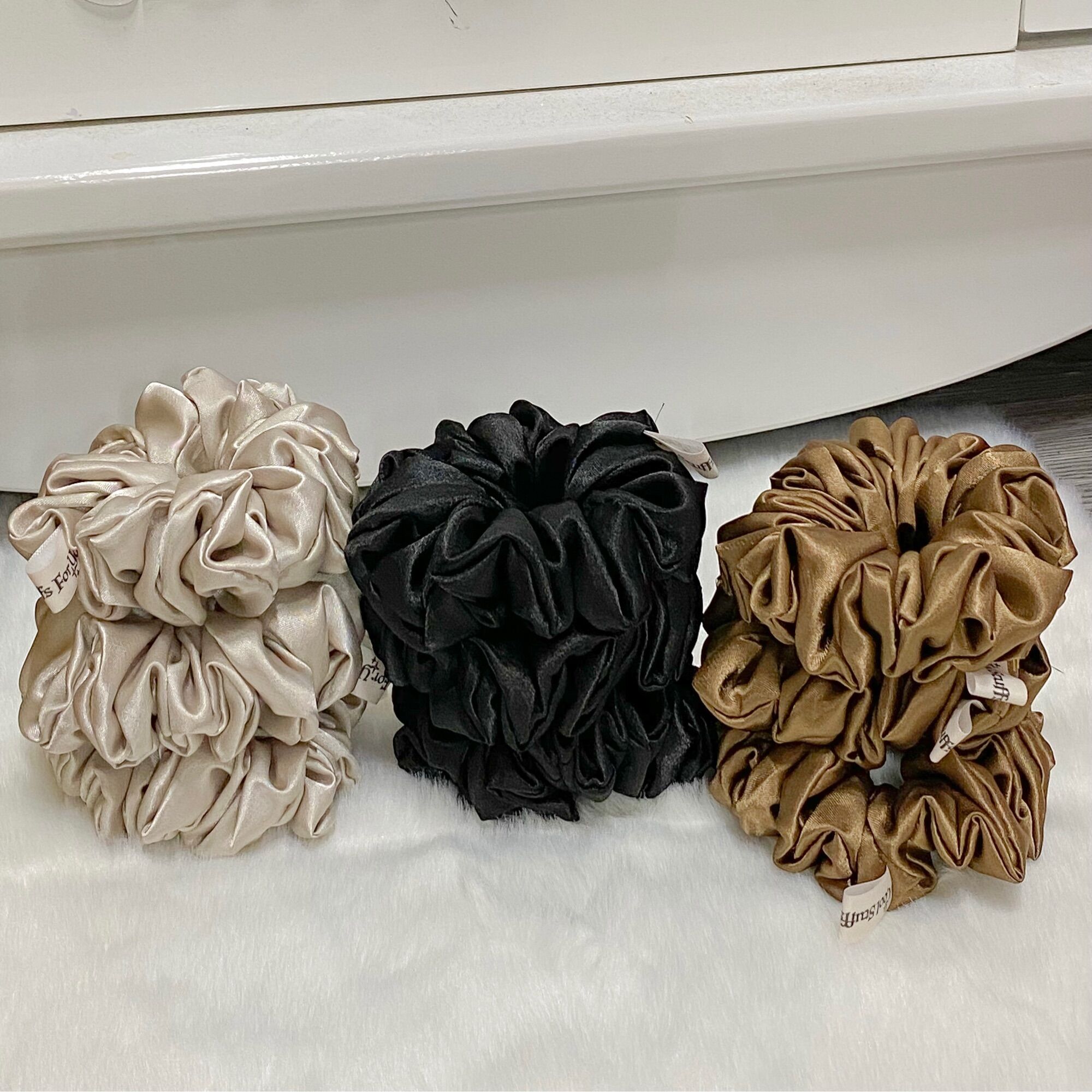 Buộc Tóc Scrunchies Lụa Mịn Tone Màu Trầm🤎Size Thường