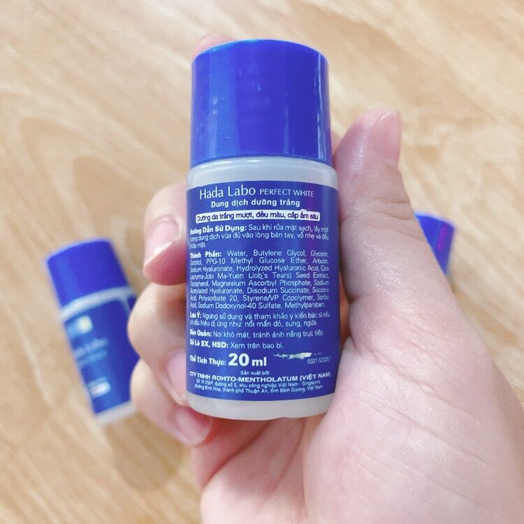 Dung dịch Hadalabo dưỡng trắng da chai dùng thử 20ml