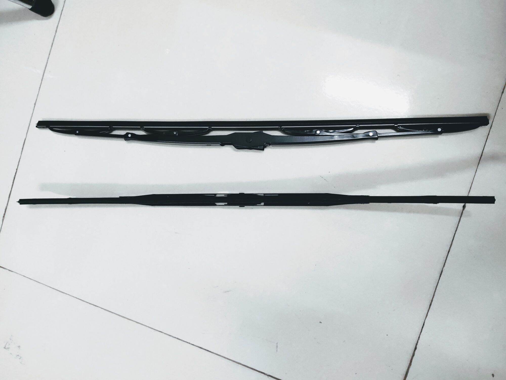 Chổi gạt mưa Shacman dài 60cm