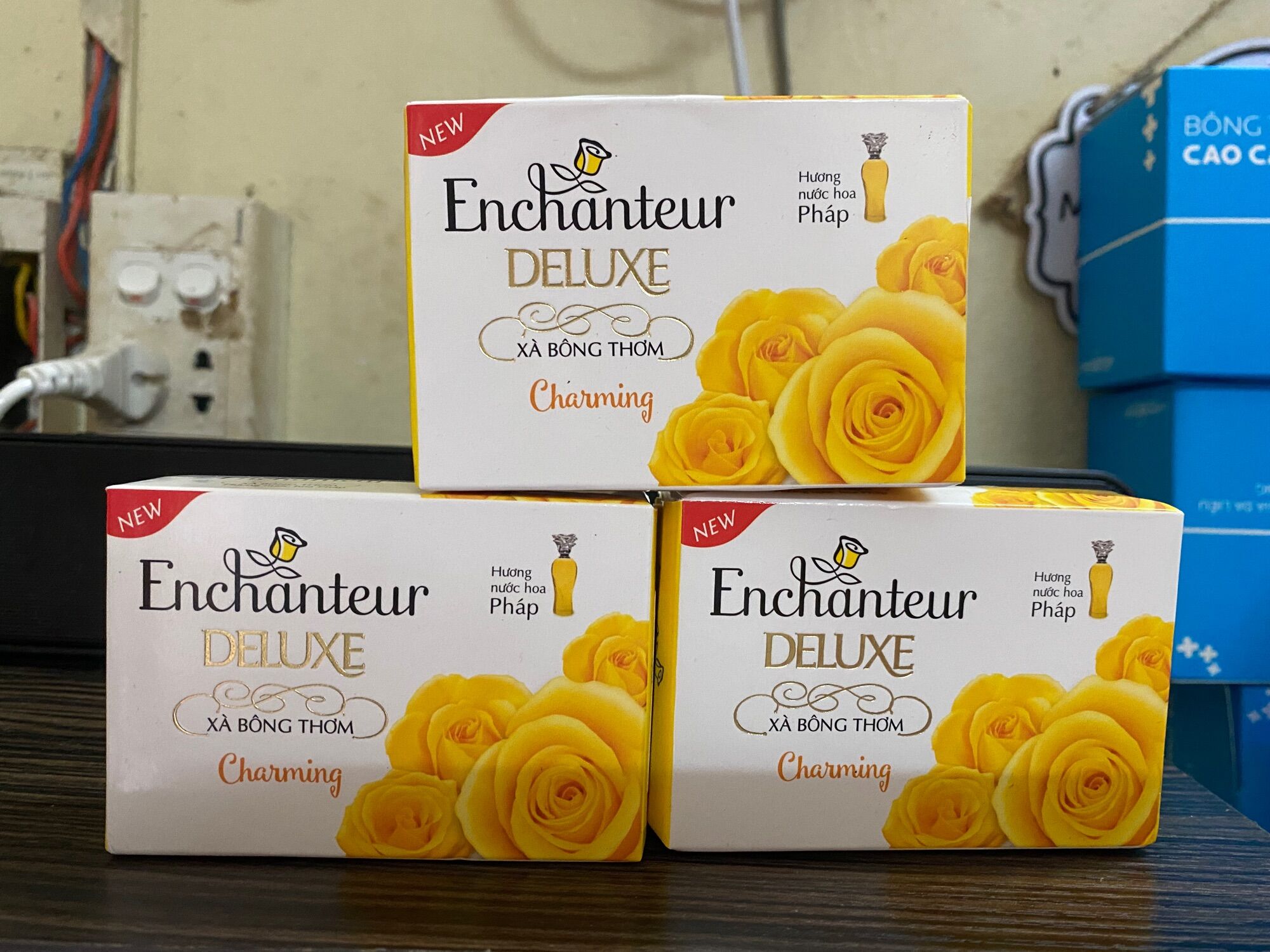 Xà bông cục Enchanteur charming 90g
