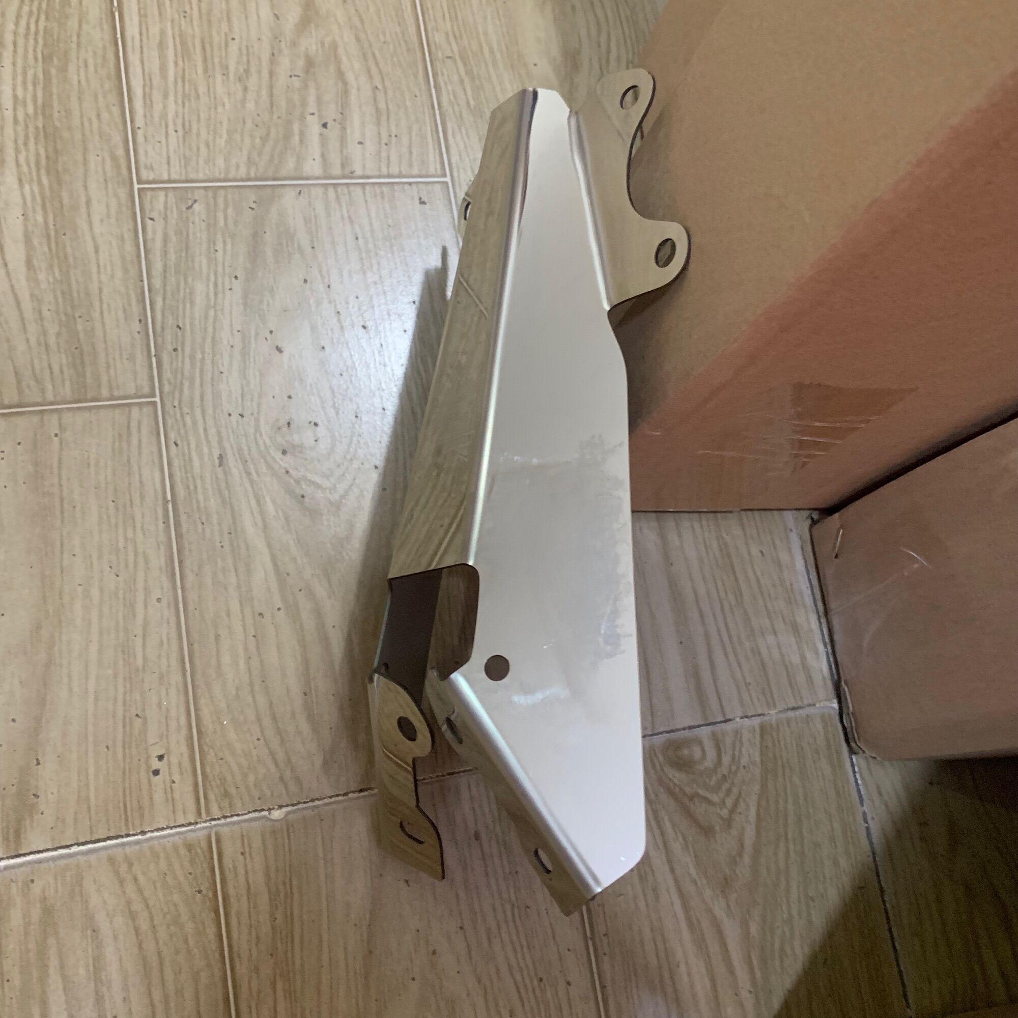 Ốp dè sau xe exciter 150 màu inox