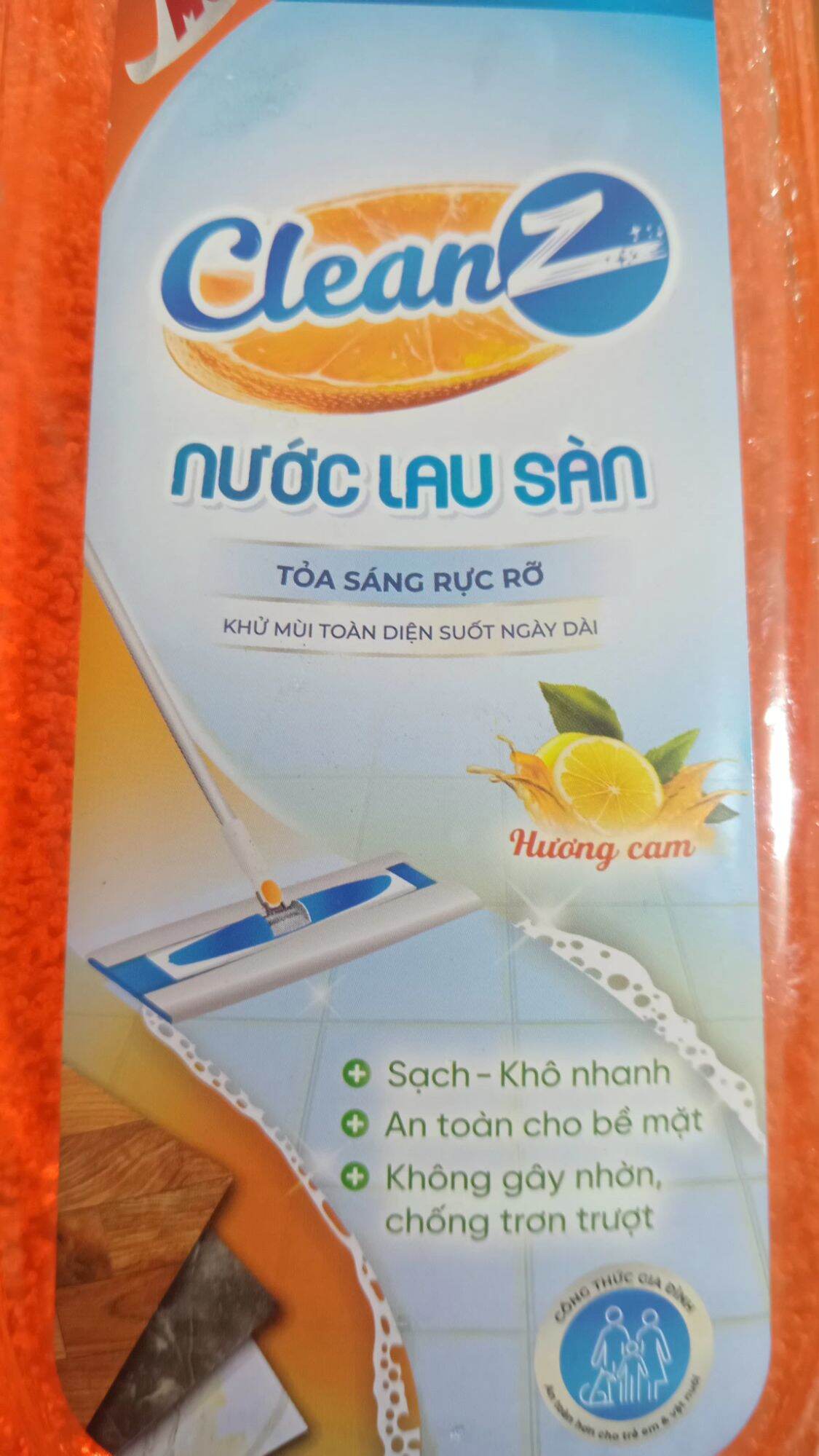 nước lau sàn hương cam đánh tan vết bẩn sạch bong kinkit cleanz