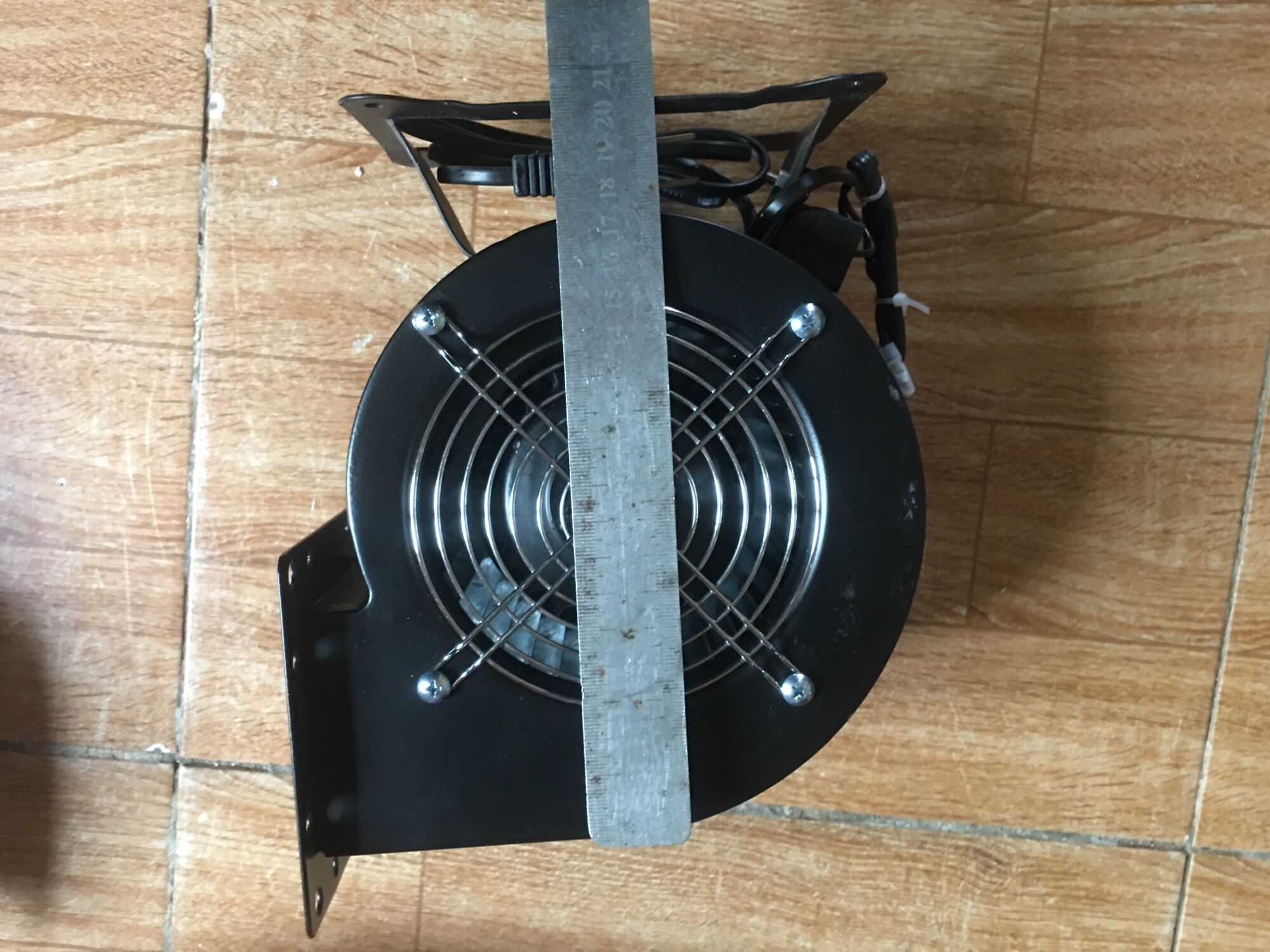 Quạt thông gió hình ốc 220 v 120 w 0969216537