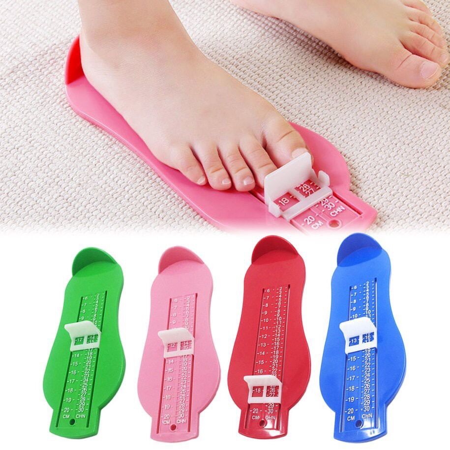 Dụng cụ đo kích thước bàn chân bé