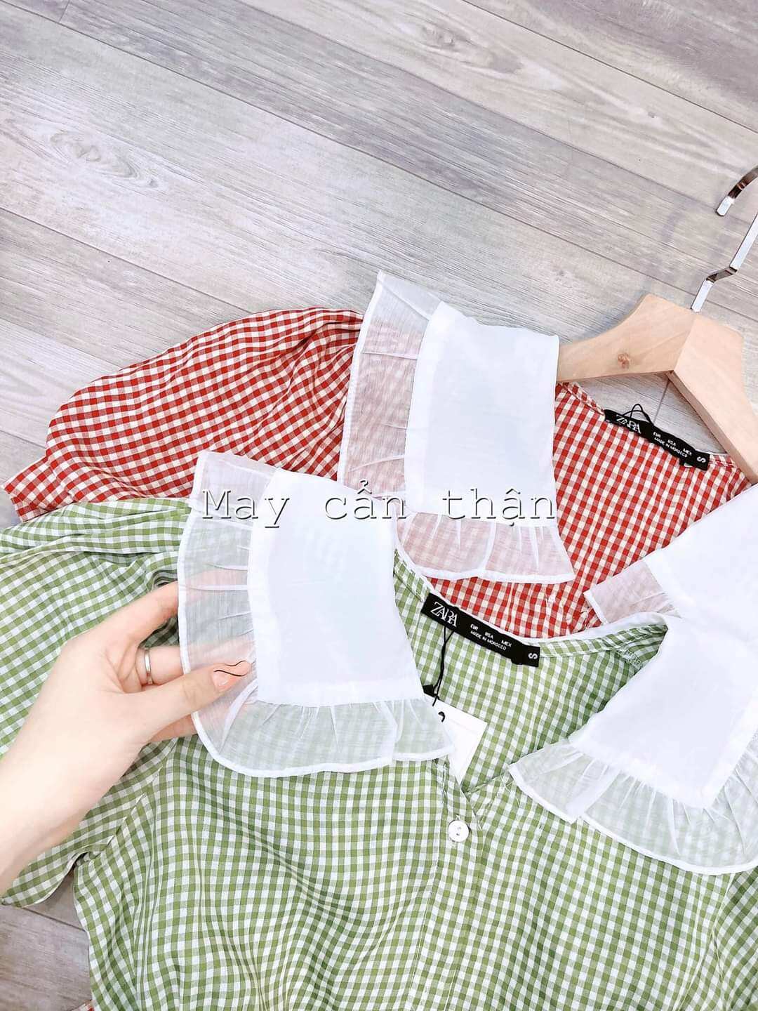 Váy kẻ vintage