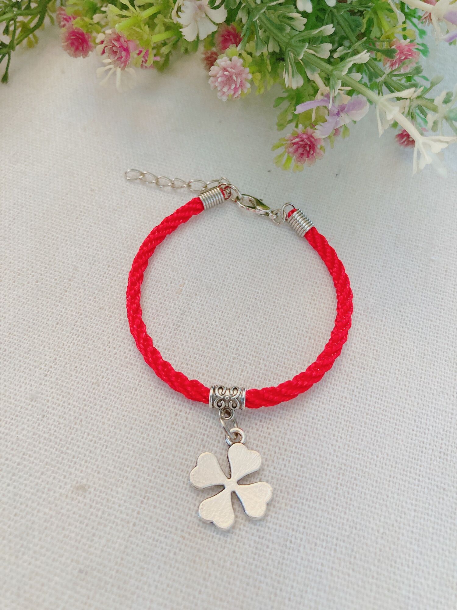 Vòng tay handmade cỏ 4 lá to