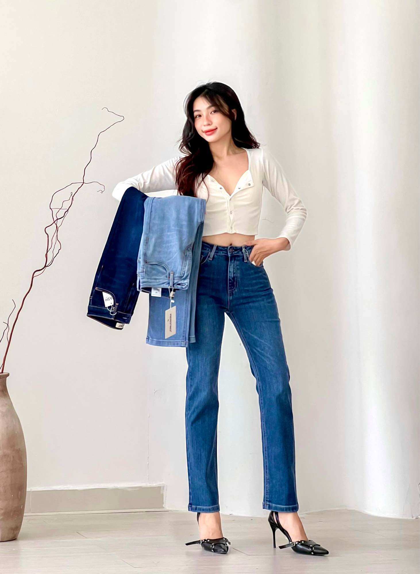 Quần jean ống đứng nữ lưng cao ống 18-19cm