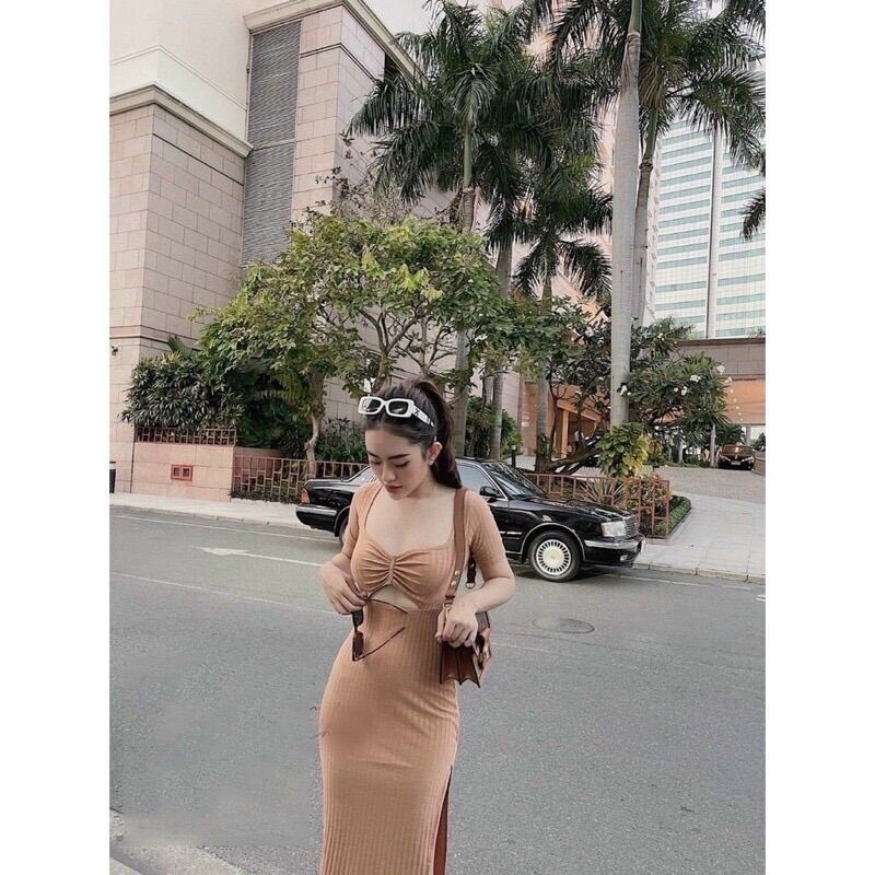 Đầm body xẻ tà chiết ngực