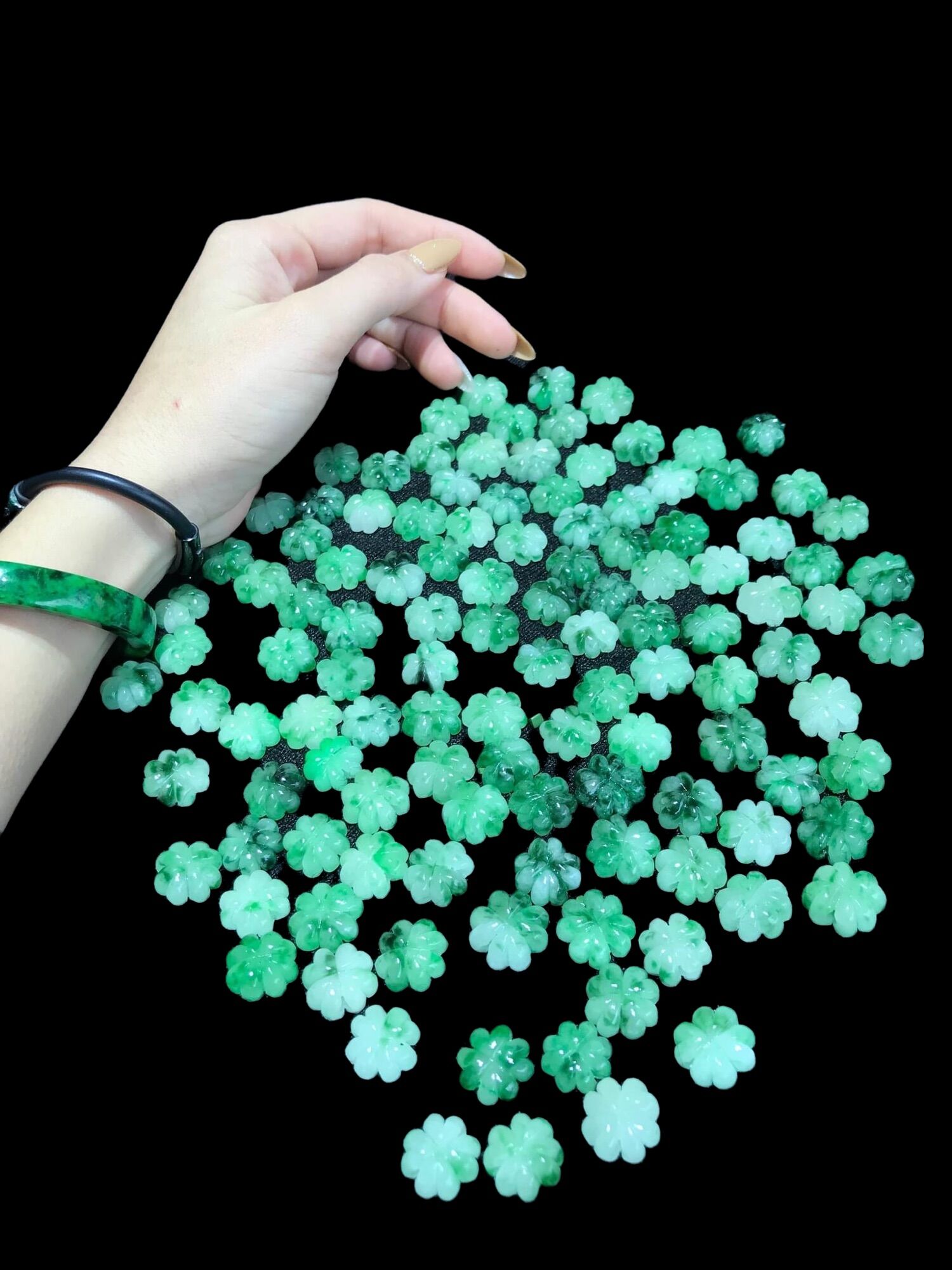 Mặt cỏ 4 lá cẩm thạch lý thiên nhiên
