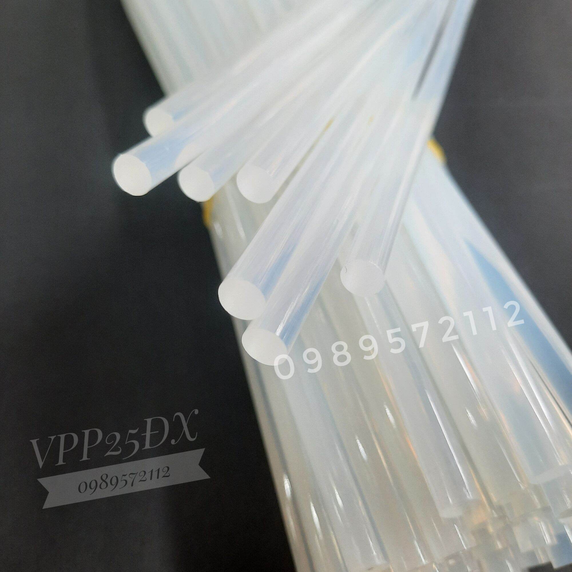 50 cây keo nến bé 0.68cm * 24.5cm.