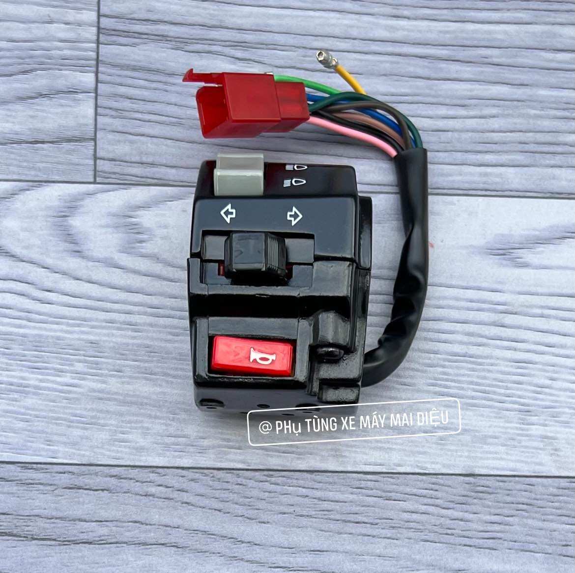 CẶP CÙM CÔNG TẮC YAZ HLD MALAYSIA (YAZ/YAZ125)