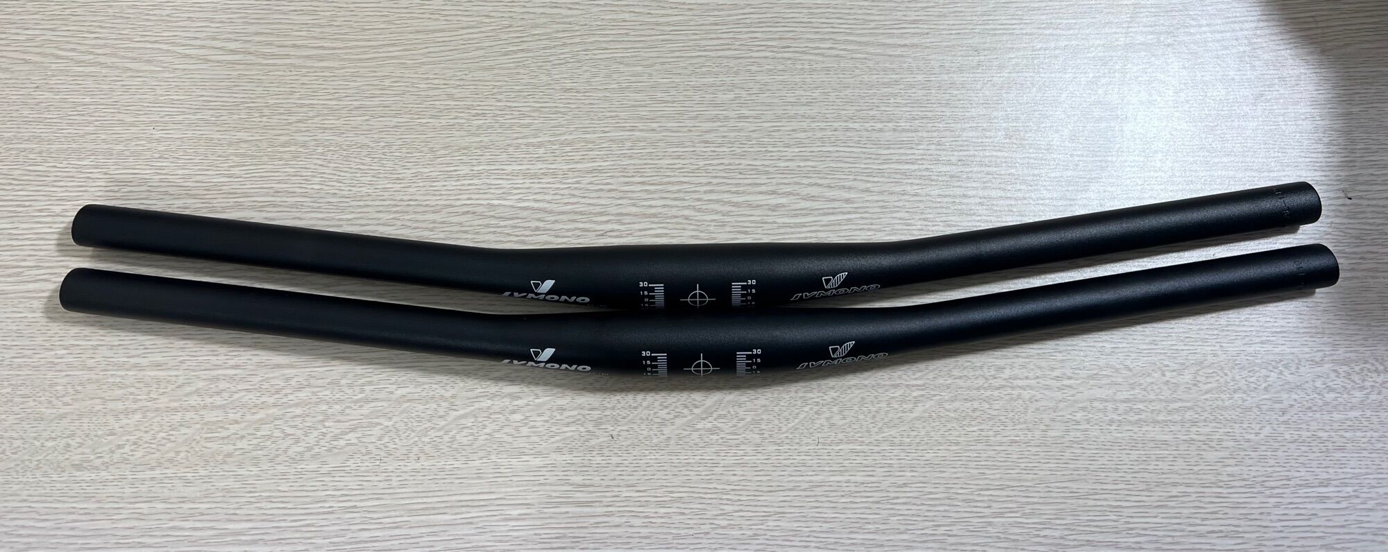 Ghi đông nhôm ivmono 31.8 dài 63cm