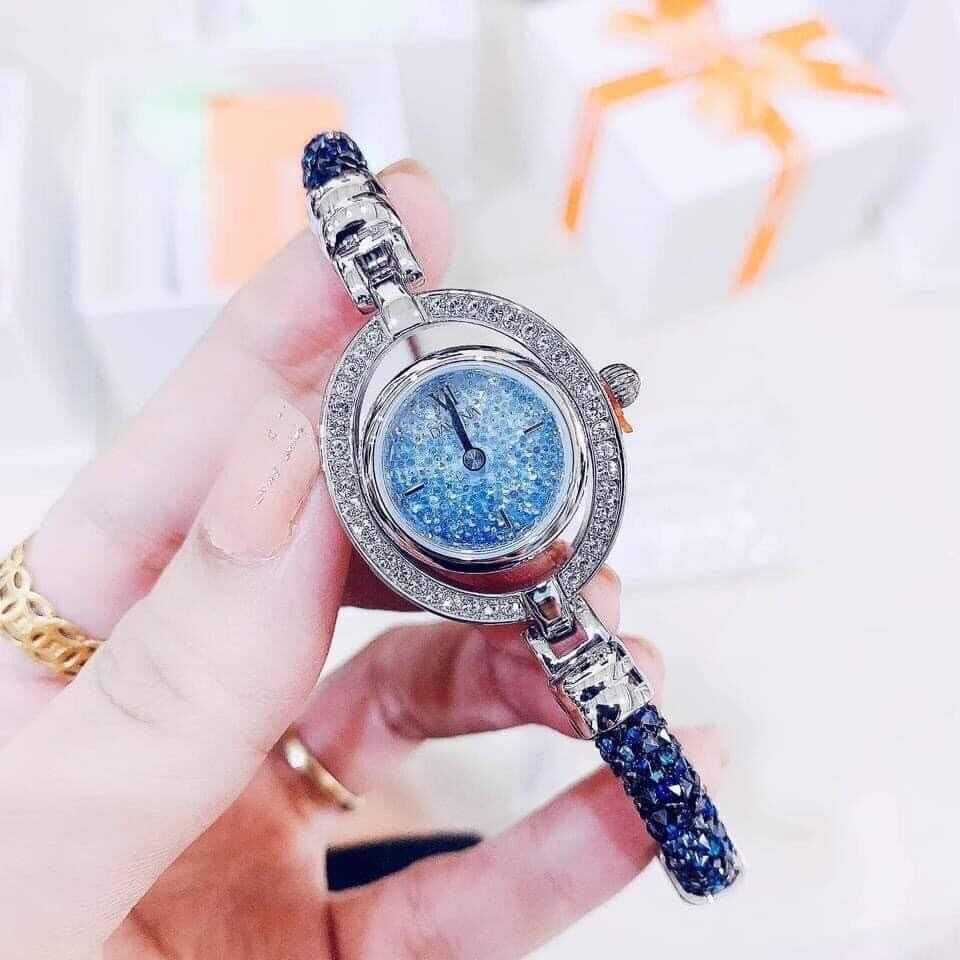 Đồng hồ nữ DAVENA D61625 tone Silver Blue 31mm mỏng chỉ 8mm dạng lắc tay đính đá Swa chính hãng