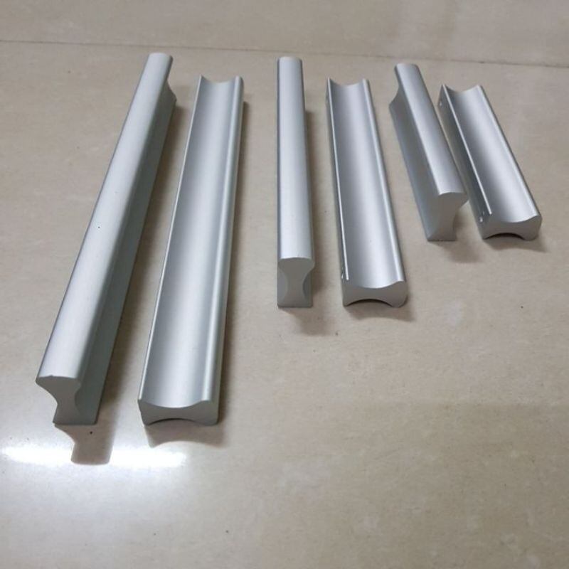 Tay lắm cửa tủ ngăn kéo bằng nhôm