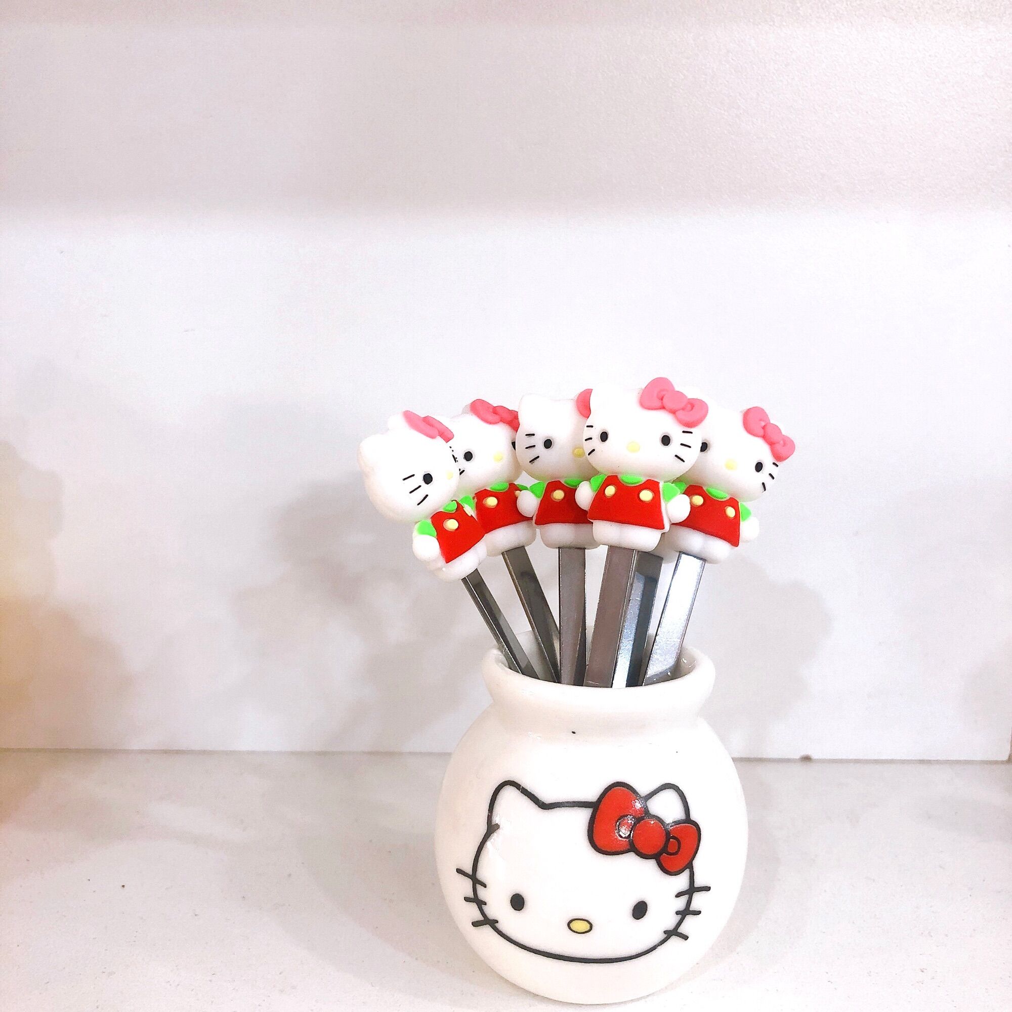 Bộ nĩa ghim HelloKitty Doreamon