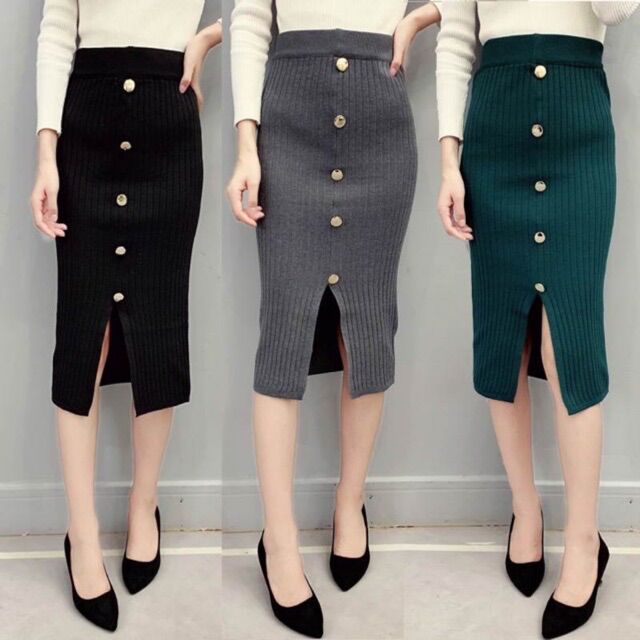 Chân váy len xẻ tà đính cúc giữa