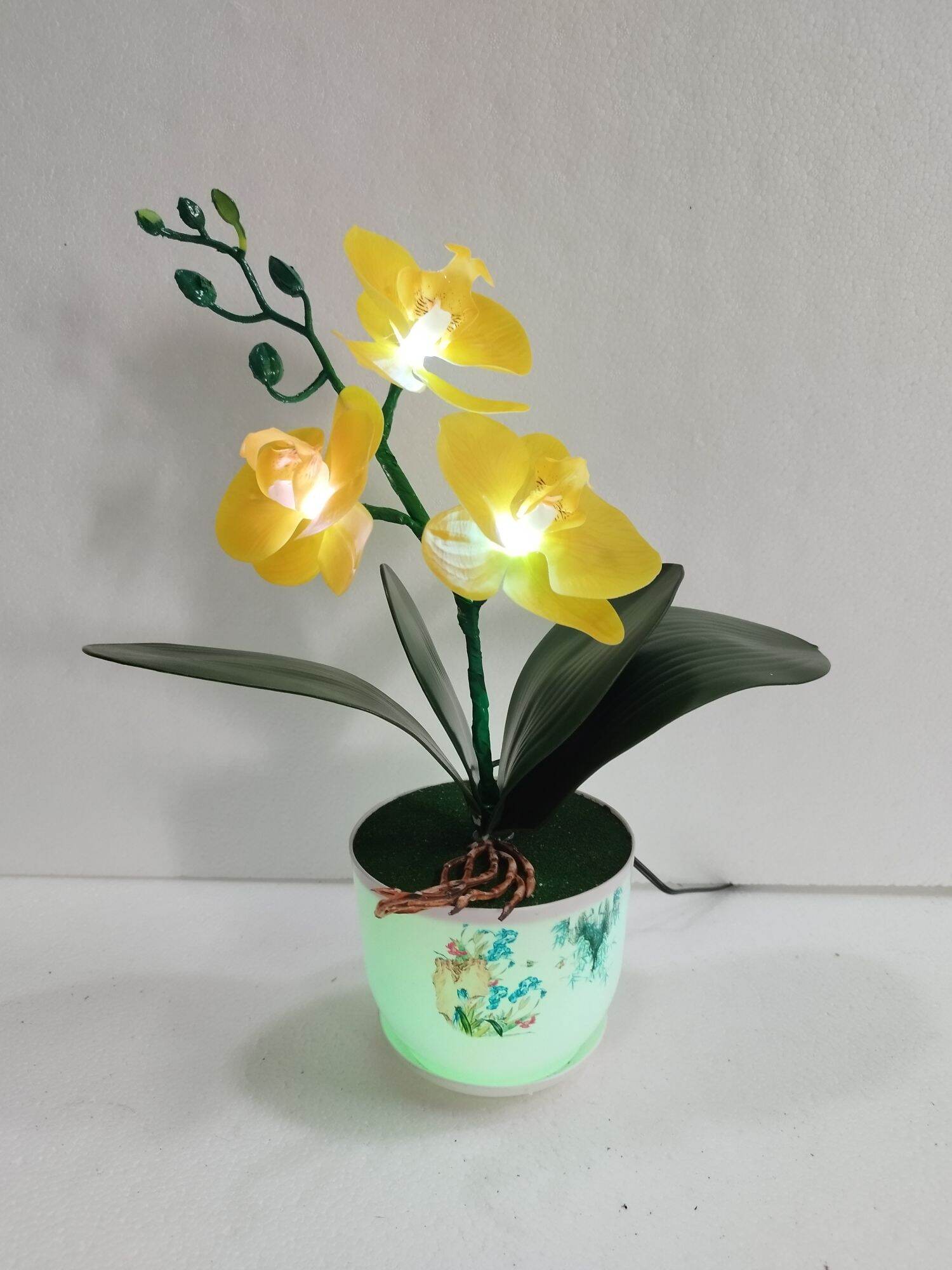 Chậu hoa lan gắn đèn cao 35 cm