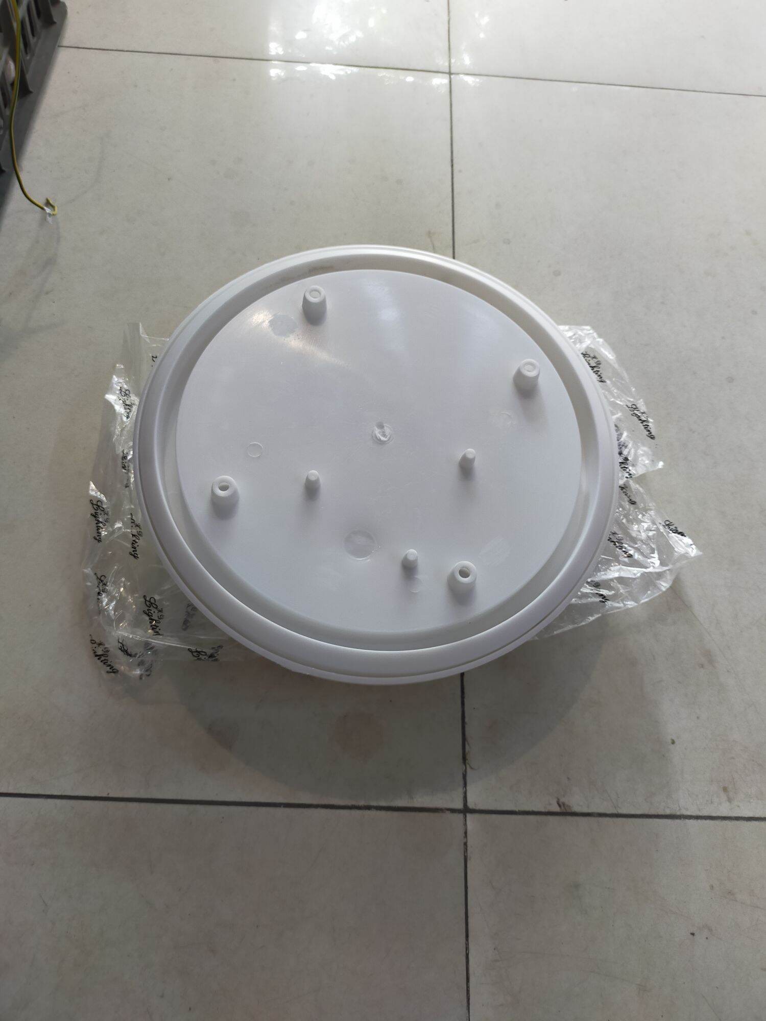 Ốp trần đui e27