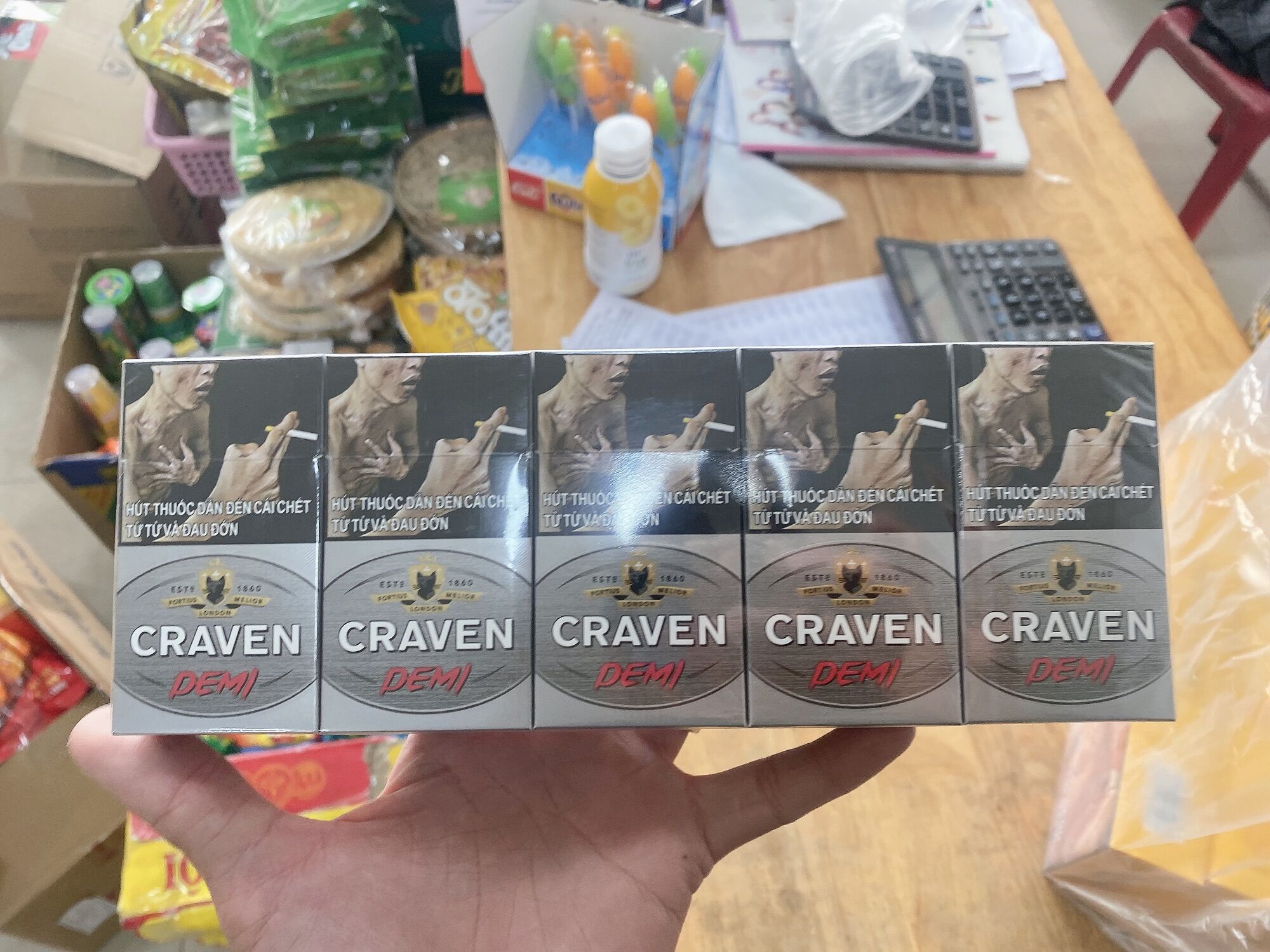 Craven mèo trắng ( 1 cây)