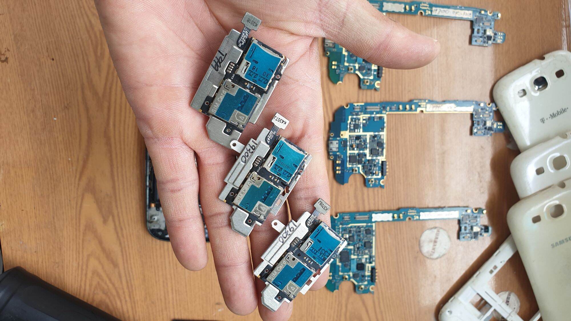 Samsung S3 removal parts