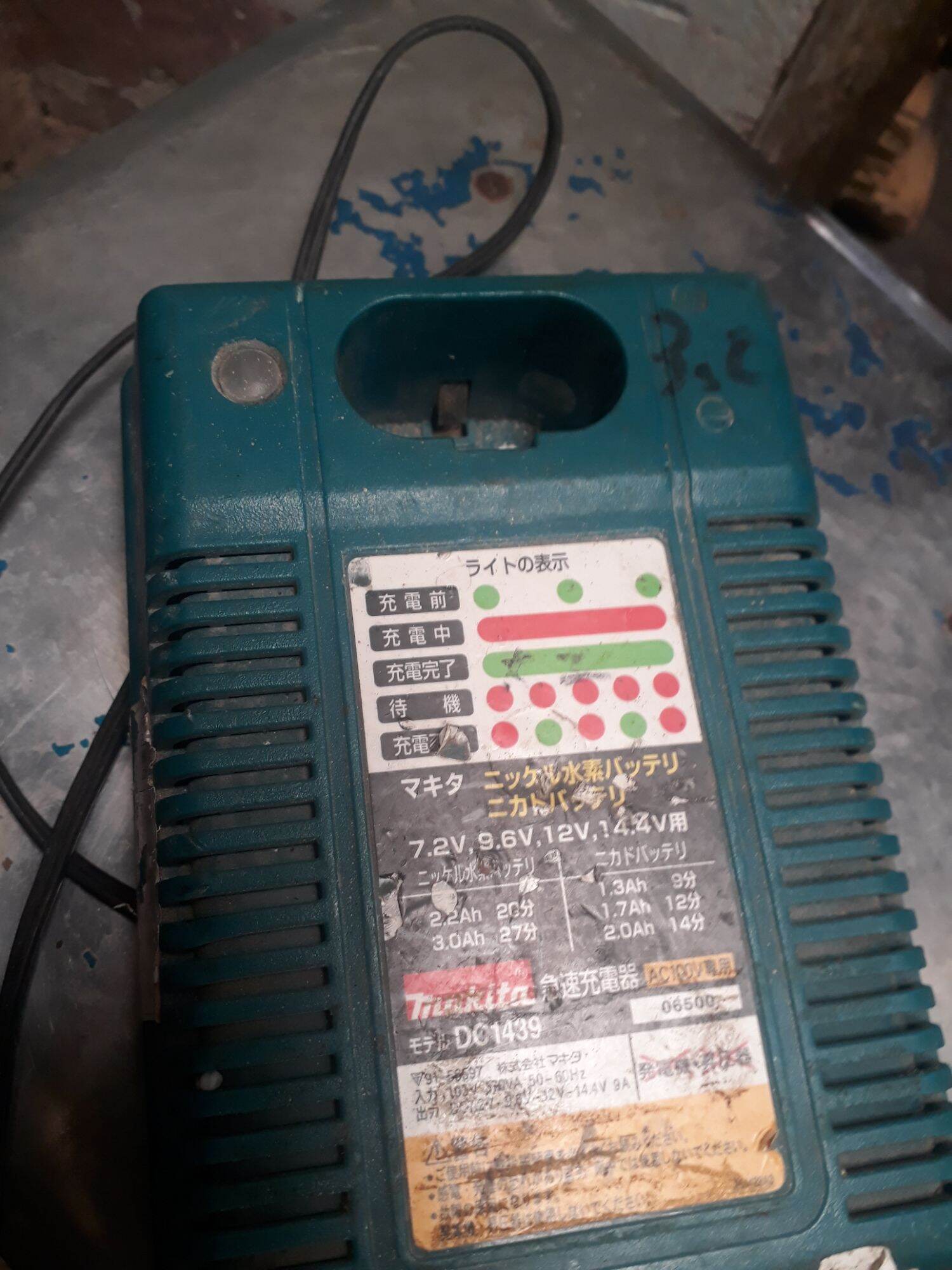 Sạc rin makita 7.2-14.4v điện 110