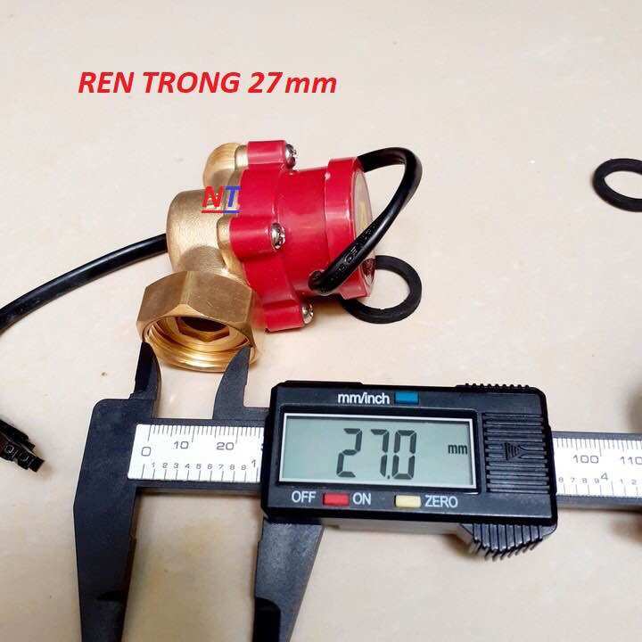 Công tắc cảm biến dòng chảy cho máy bơm nước
