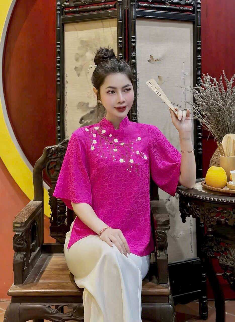 SÉT LAM ÁO GẤM THÊU HOA KÈM QUẦN TUYẾT NHUNG - sét đồ đi chùa nữ ( Freesize dưới 55kg )