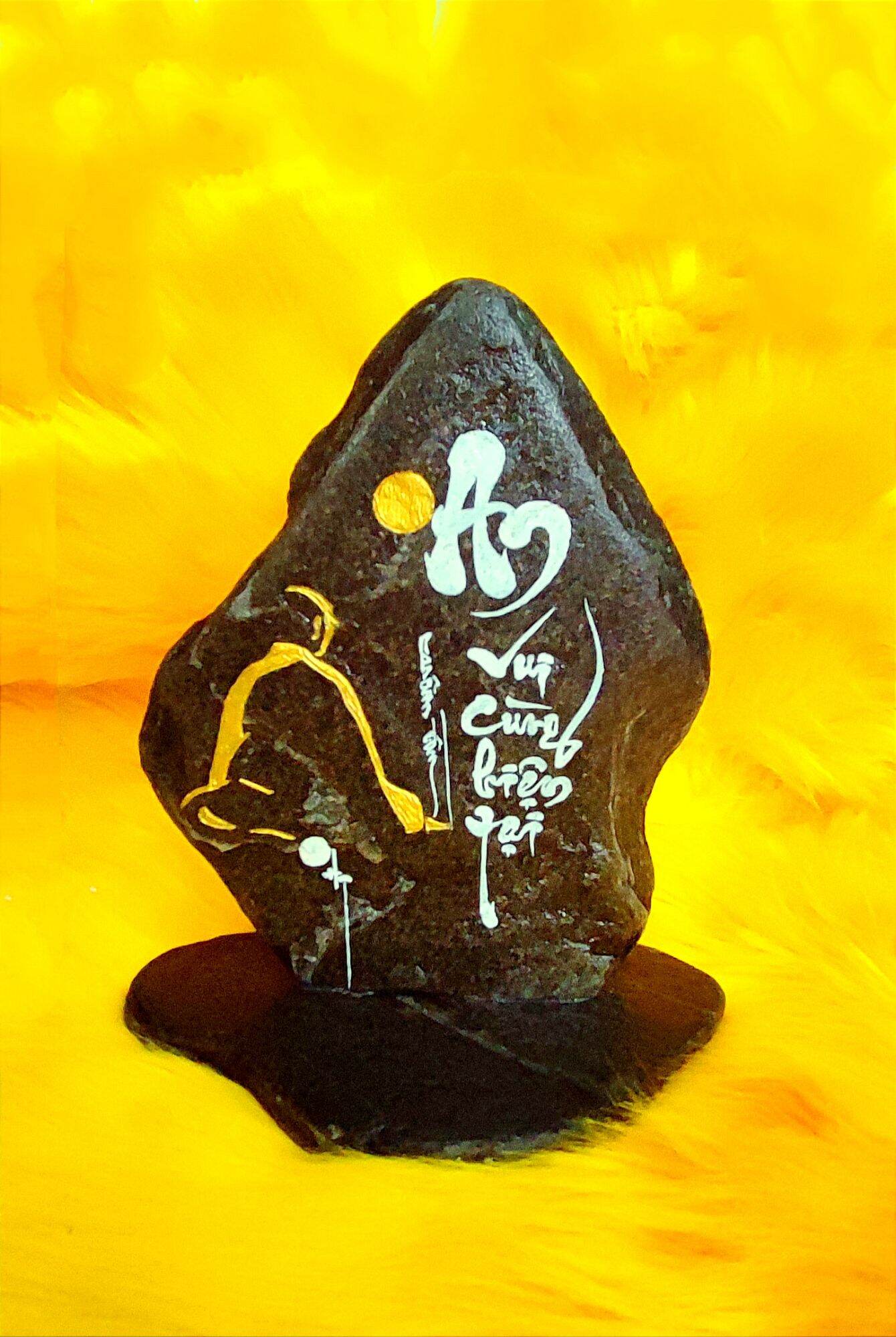 Thư pháp trên đá chữ An . Kích thước16x10x25cm