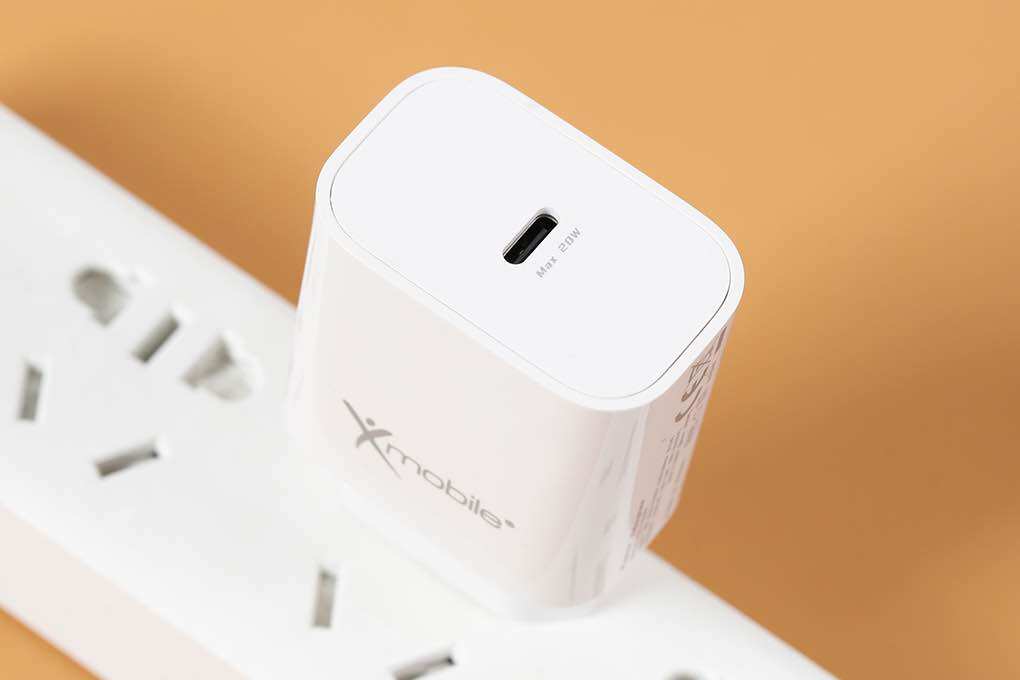 Adapter Sạc Nhanh 2 Cổng (Type C + USB) PD 20W Xmobile DC02