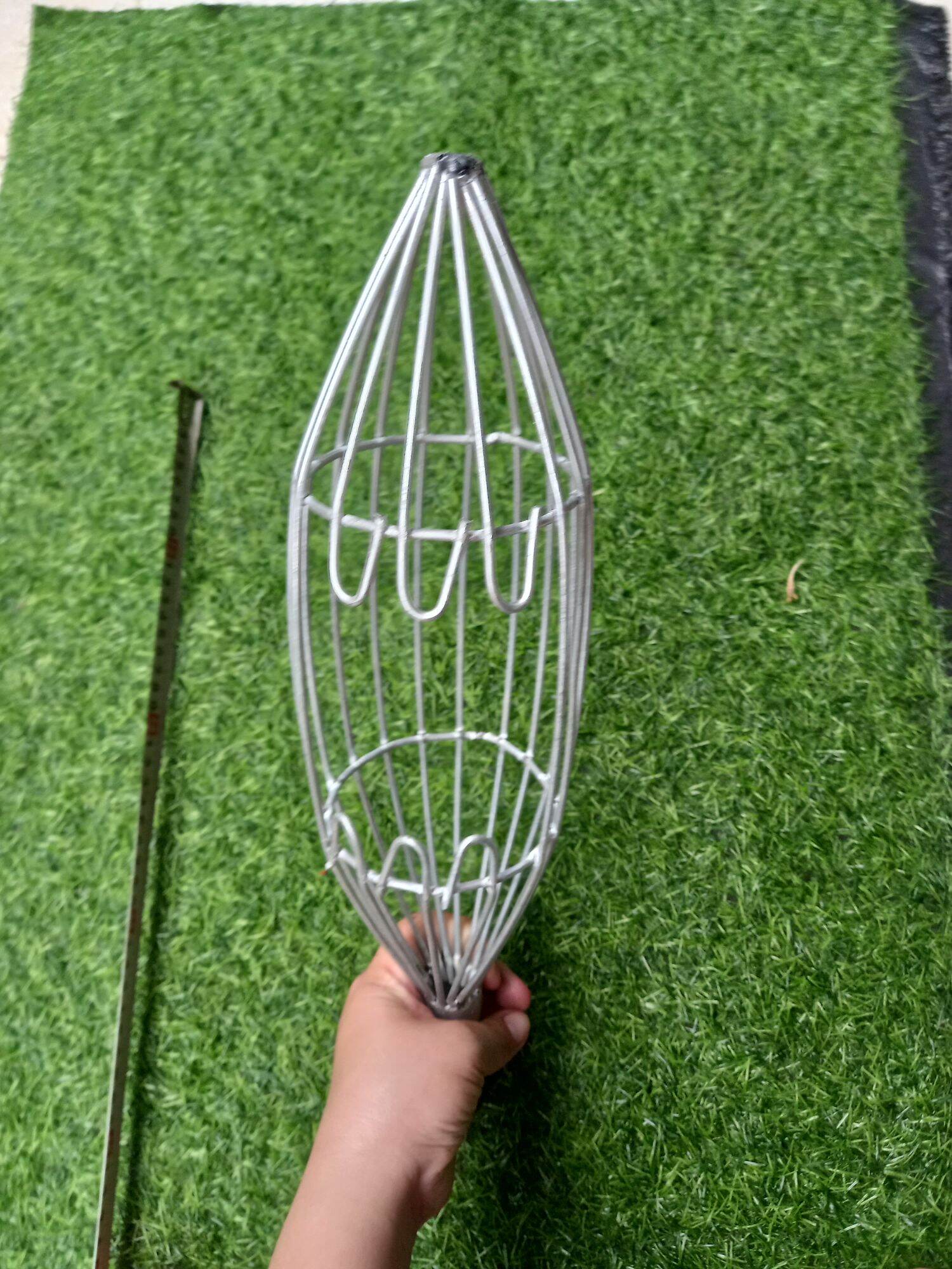 lồng hái trái cây trên  cao