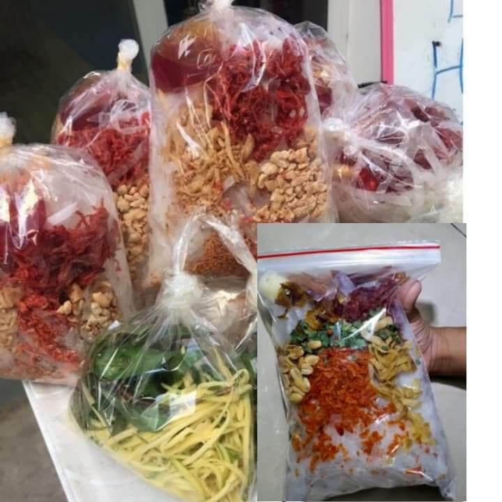1 bịch bánh tráng trộn thập vị