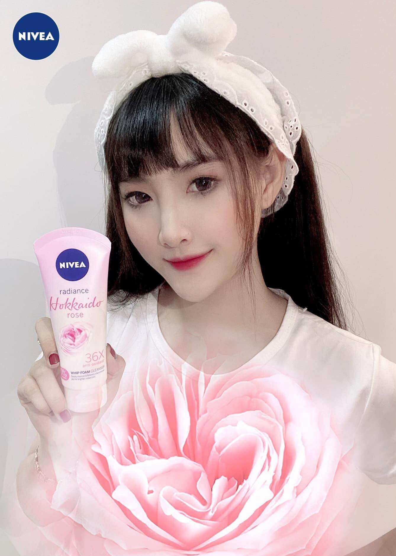 Sữa rữa mặt nivea hoa hồng nhật bản