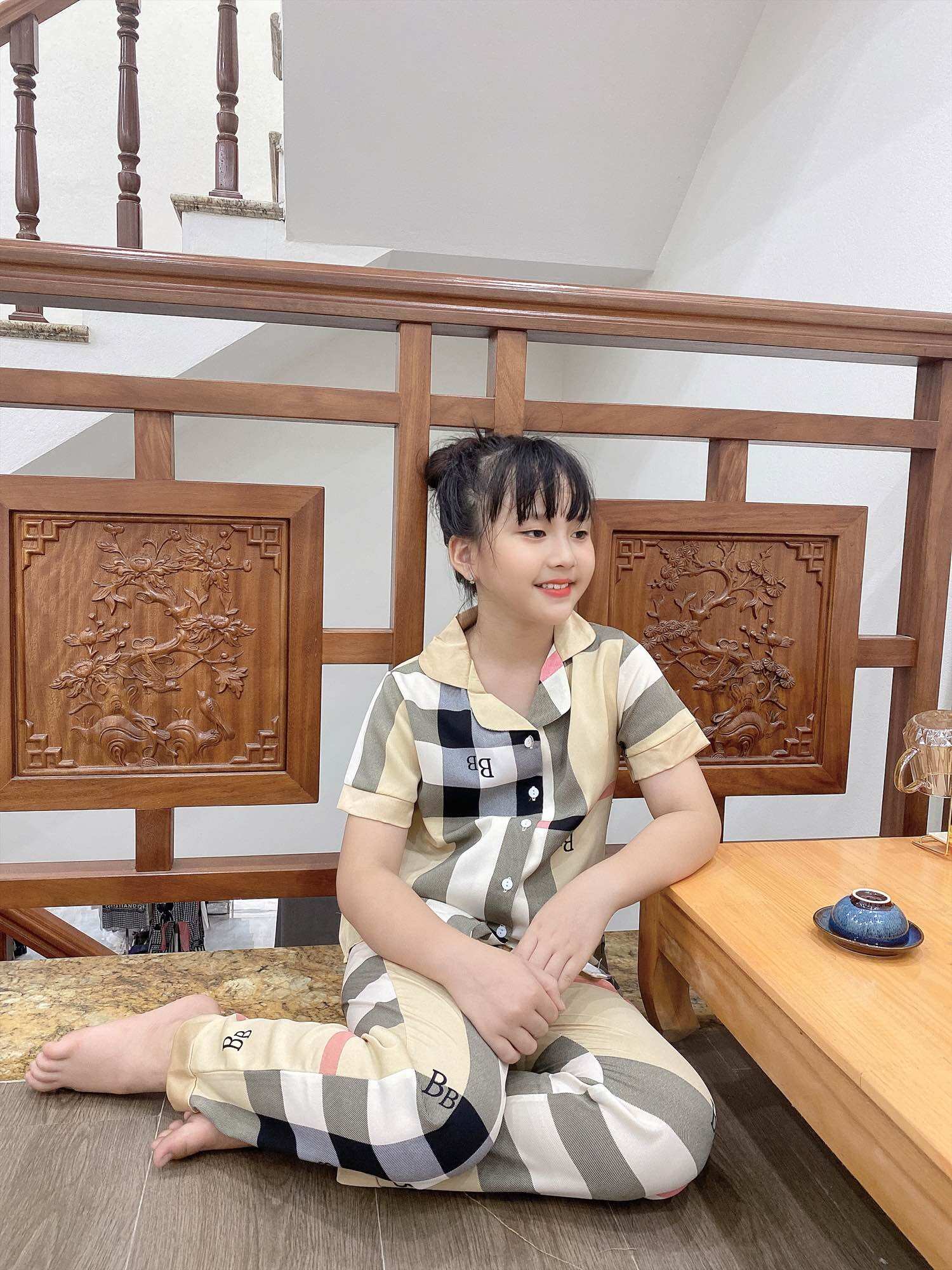 Pizama áo cộc quần dài bé gái