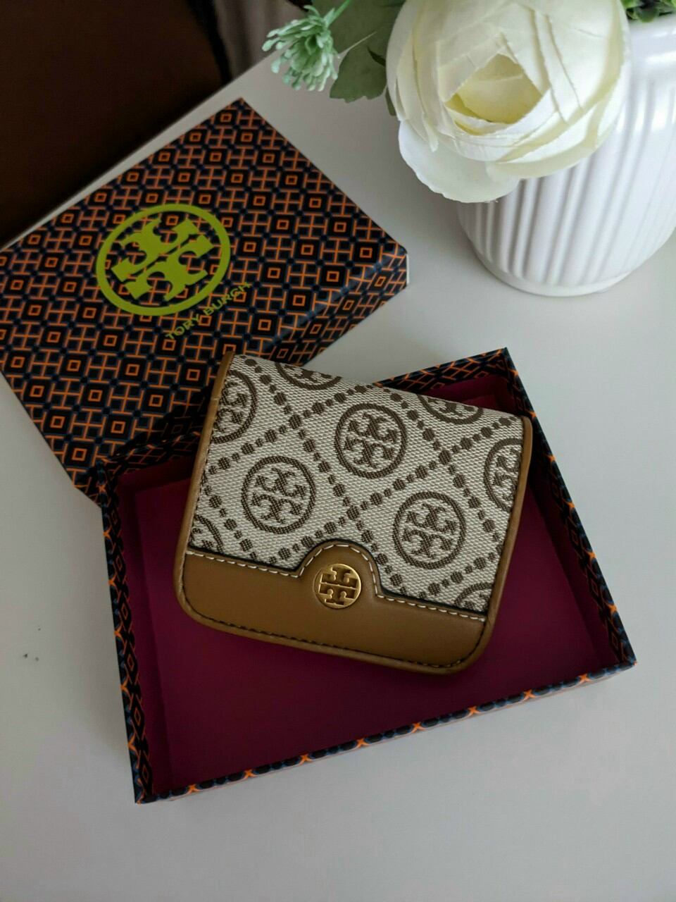 Ví T0*ry T Monogram Jacquard 134523 siêu đẹp